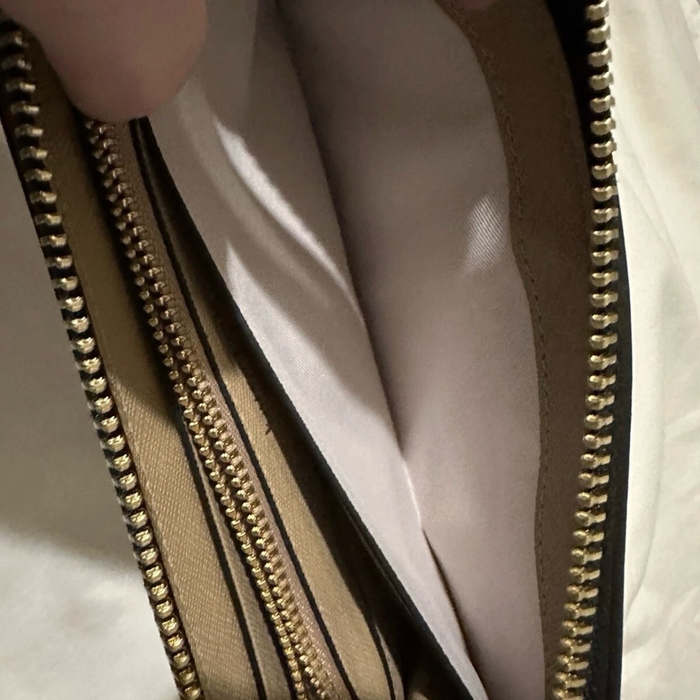Kate Spade Dark Beige/Tan and Black Zip Wallet - Picture 5 of 11